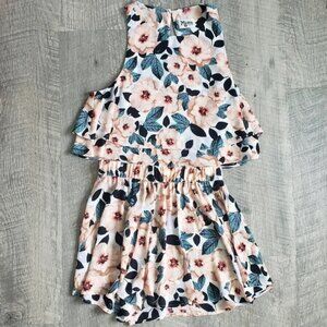 Show Me Your MuMu Floral Steel Magnolia Set.